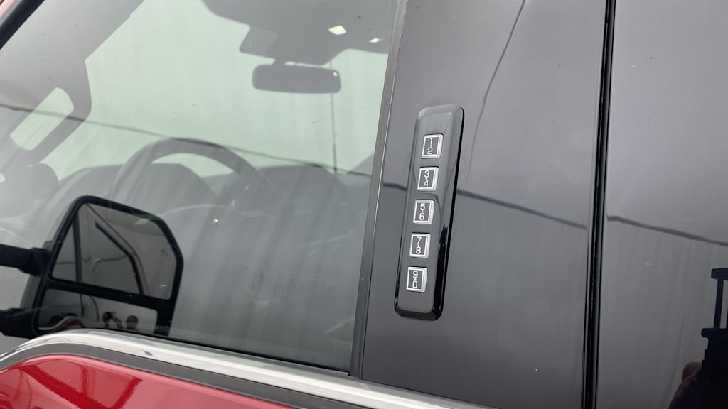 Thumbnail: 2022 Ford F-350 - 36