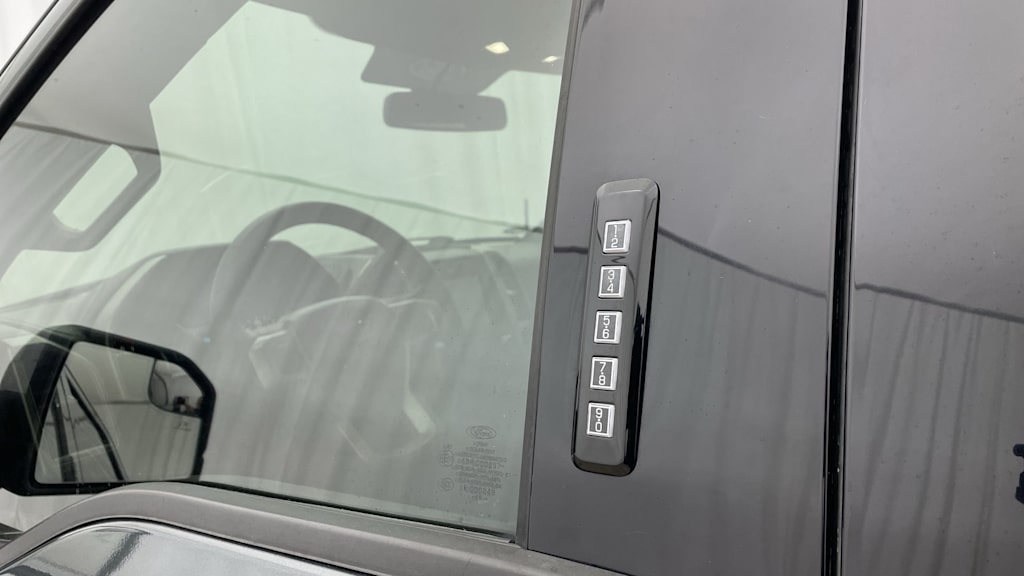 Thumbnail: 2018 Ford F-150 - 30