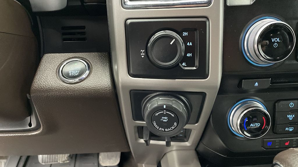 Thumbnail: 2016 Ford F-150 - 32