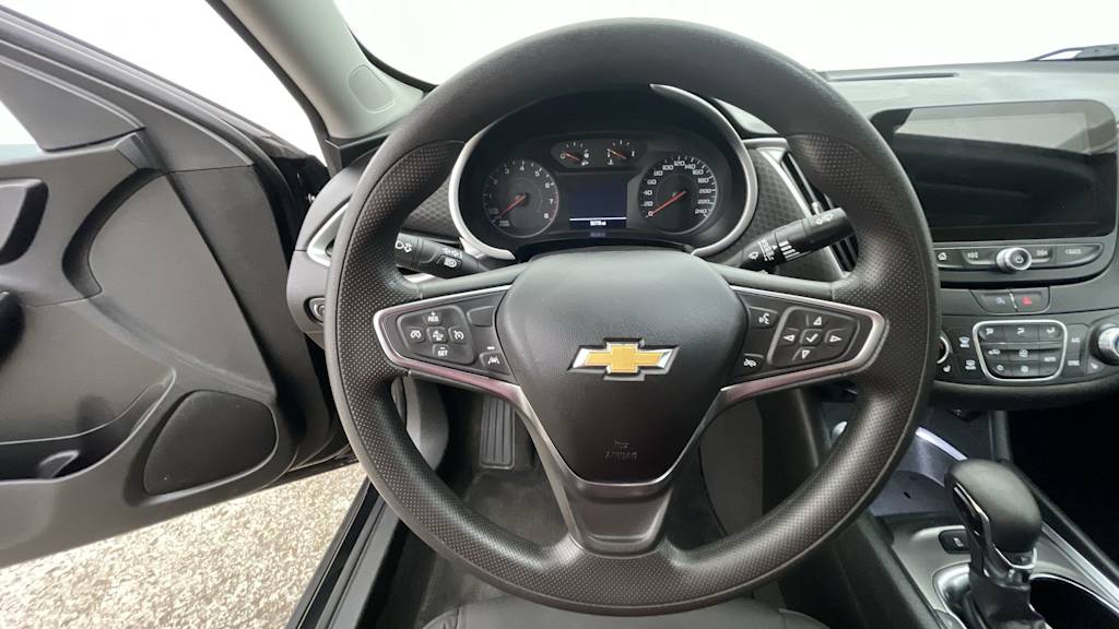 Thumbnail: 2024 Chevrolet Malibu - 9
