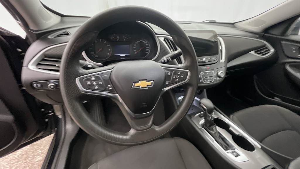Thumbnail: 2024 Chevrolet Malibu - 2