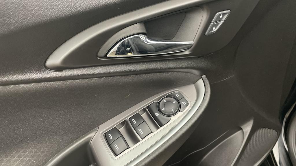 Thumbnail: 2024 Chevrolet Malibu - 19