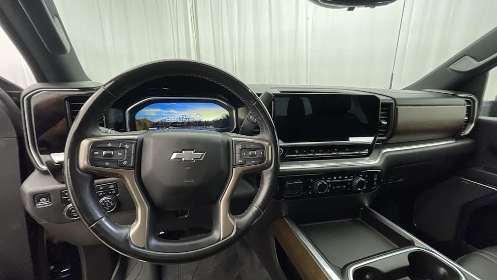 Thumbnail: 2024 Chevrolet Silverado 3500 - 2
