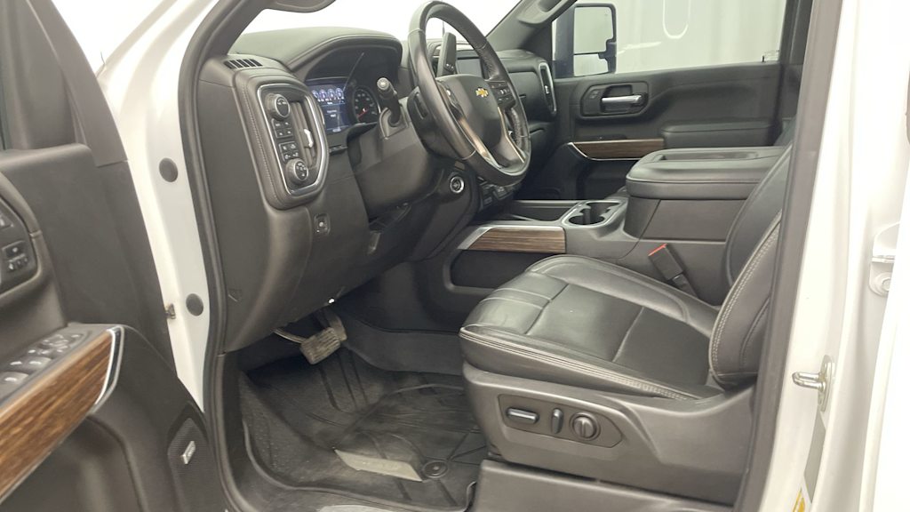 Thumbnail: 2022 Chevrolet Silverado 3500 - 10