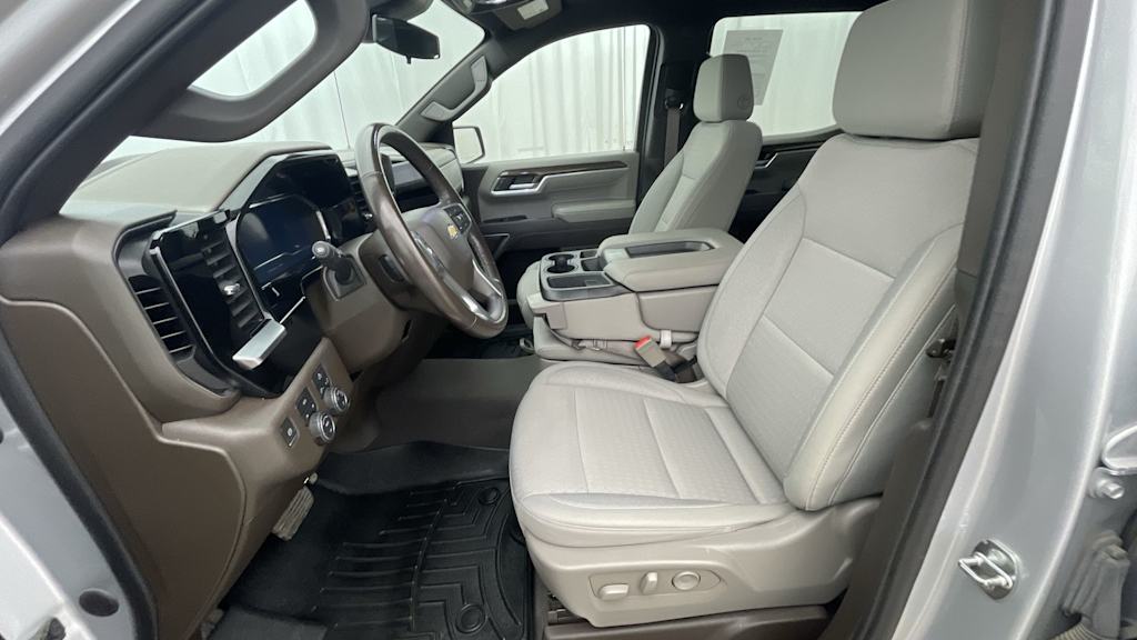 Thumbnail: 2022 Chevrolet Silverado 1500 - 11