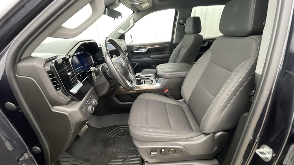 Thumbnail: 2023 Chevrolet Silverado 1500 - 11