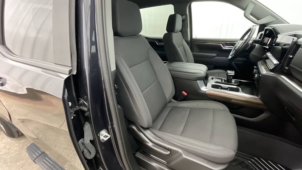 Thumbnail: 2023 Chevrolet Silverado 1500 - 23