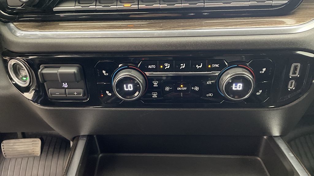 Thumbnail: 2023 Chevrolet Silverado 1500 - 31