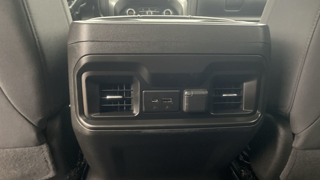 Thumbnail: 2021 Chevrolet Silverado 1500 - 32