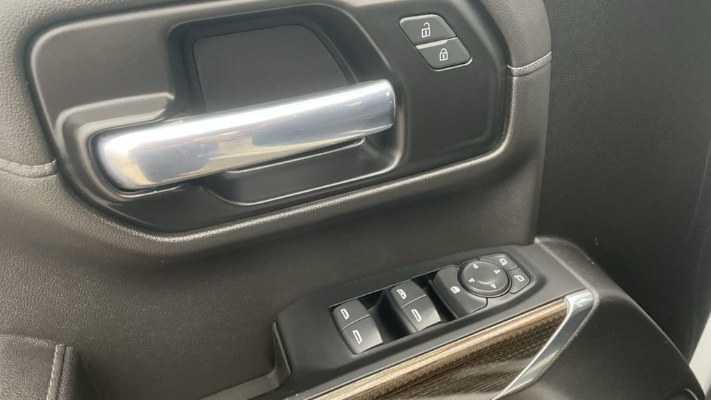 Thumbnail: 2021 Chevrolet Silverado 1500 - 19