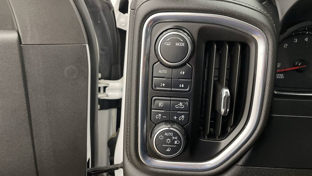 Thumbnail: 2021 Chevrolet Silverado 1500 - 31