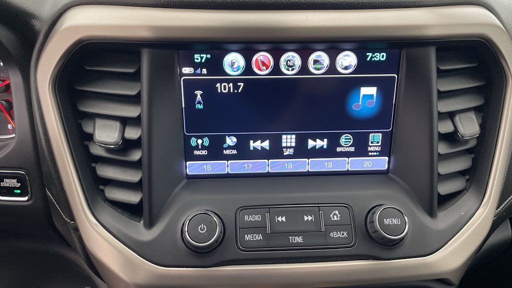 Thumbnail: 2017 GMC Acadia - 31