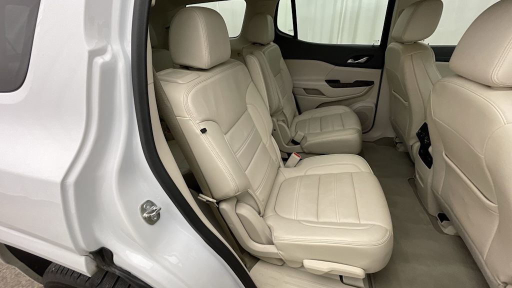 Thumbnail: 2023 GMC Acadia - 22