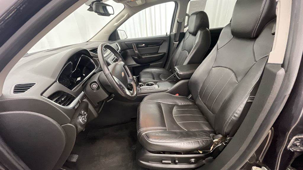 Thumbnail: 2017 Chevrolet Traverse - 11