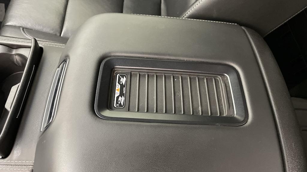 Thumbnail: 2019 Chevrolet Tahoe - 21