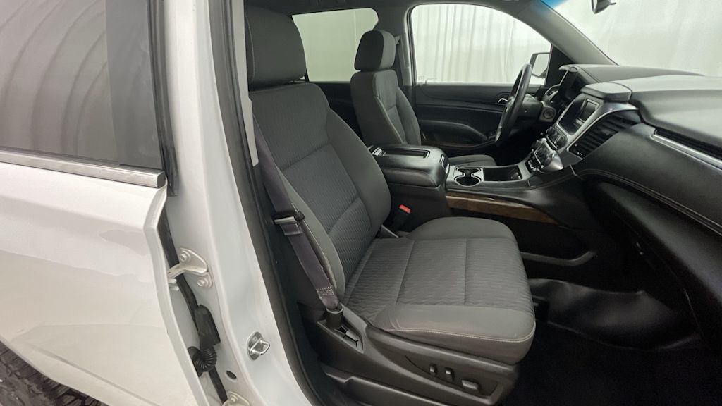 Thumbnail: 2016 Chevrolet Tahoe - 23