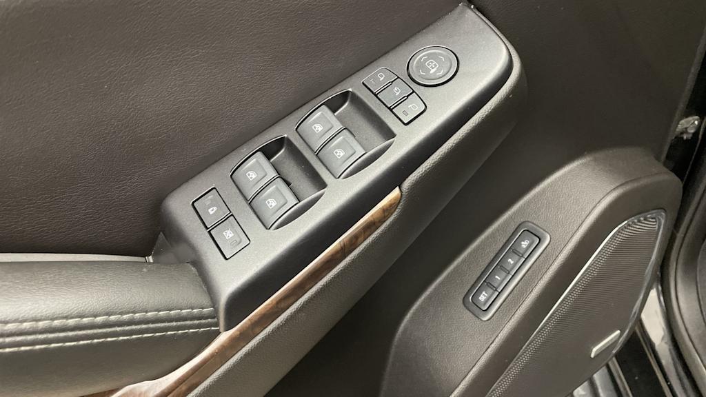 Thumbnail: 2018 Chevrolet Suburban - 22