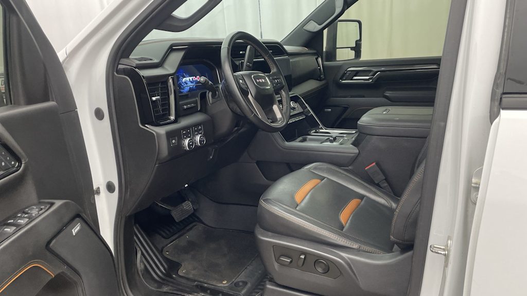 Thumbnail: 2024 GMC Sierra 3500 - 10