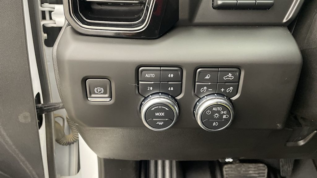 Thumbnail: 2024 GMC Sierra 3500 - 35