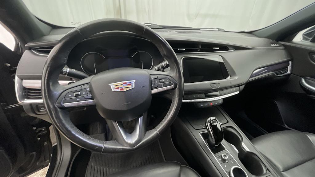 Thumbnail: 2021 Cadillac XT4 - 2