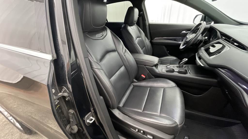 Thumbnail: 2021 Cadillac XT4 - 22