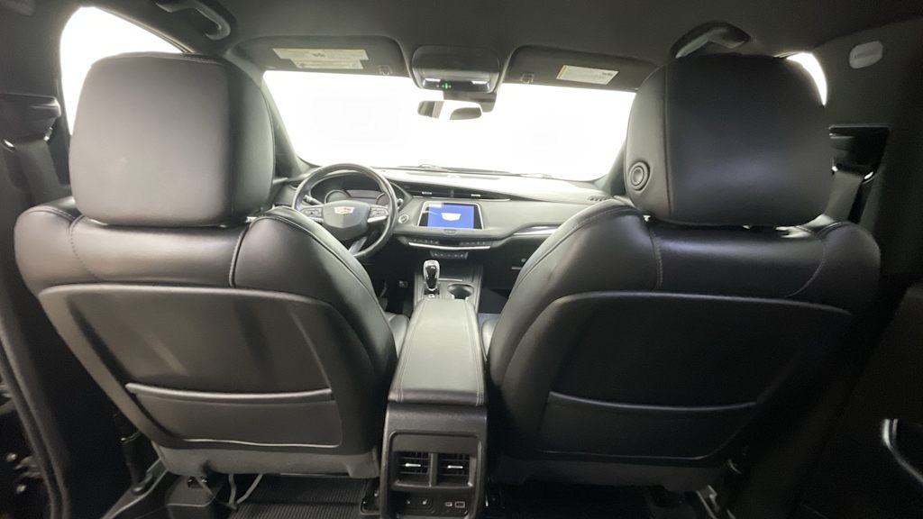 Thumbnail: 2021 Cadillac XT4 - 9