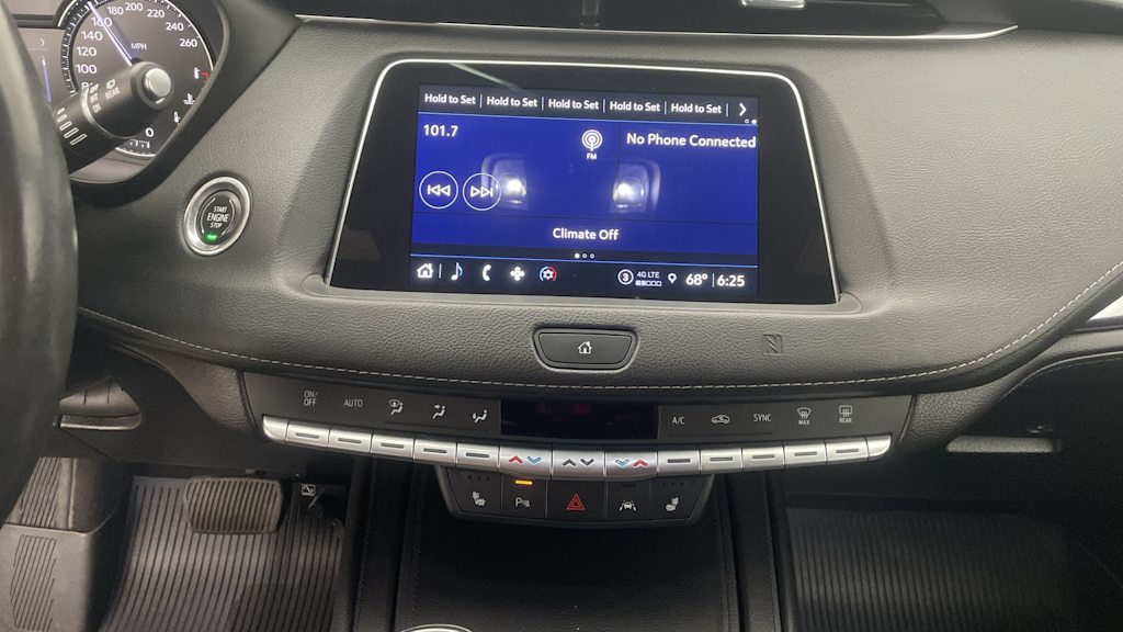 Thumbnail: 2021 Cadillac XT4 - 26