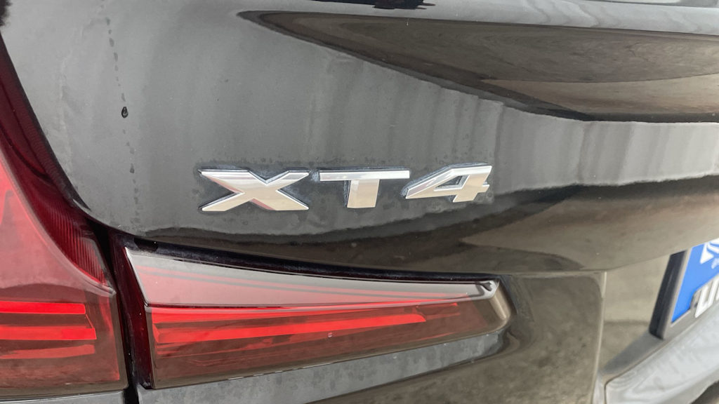 Thumbnail: 2021 Cadillac XT4 - 38