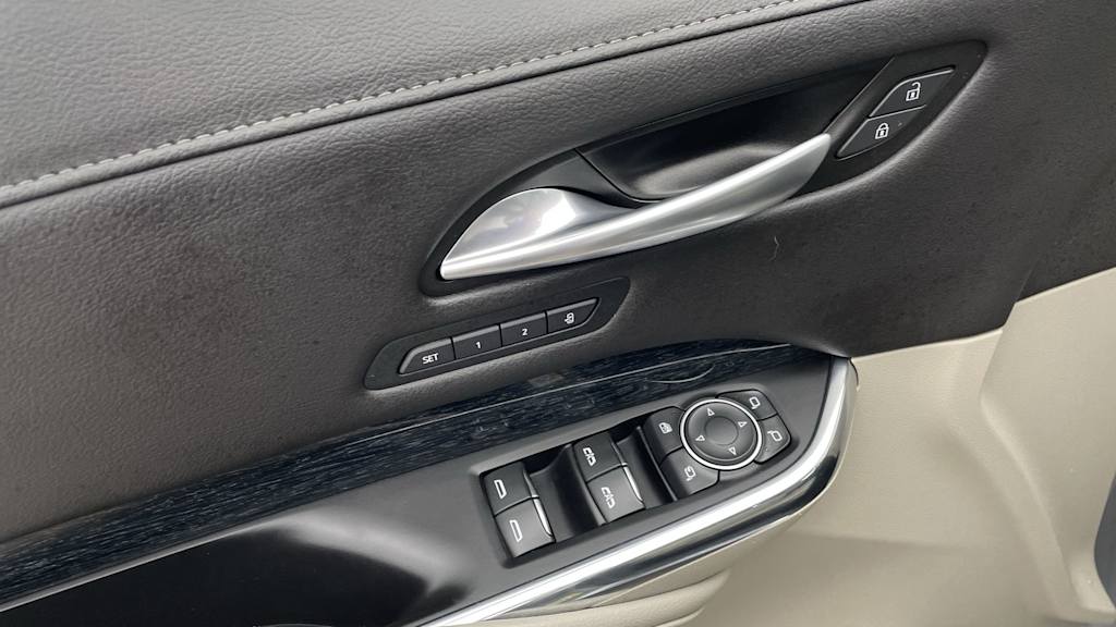 Thumbnail: 2023 Cadillac XT4 - 19