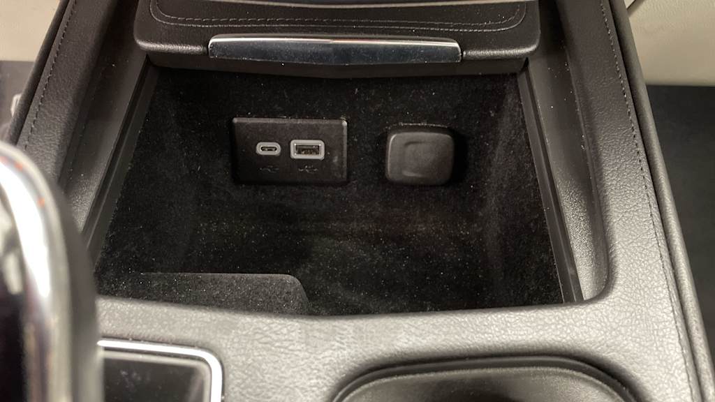 Thumbnail: 2023 Cadillac XT4 - 28