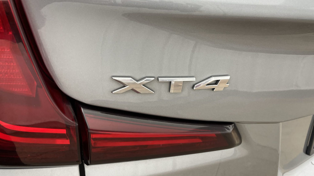 Thumbnail: 2023 Cadillac XT4 - 39