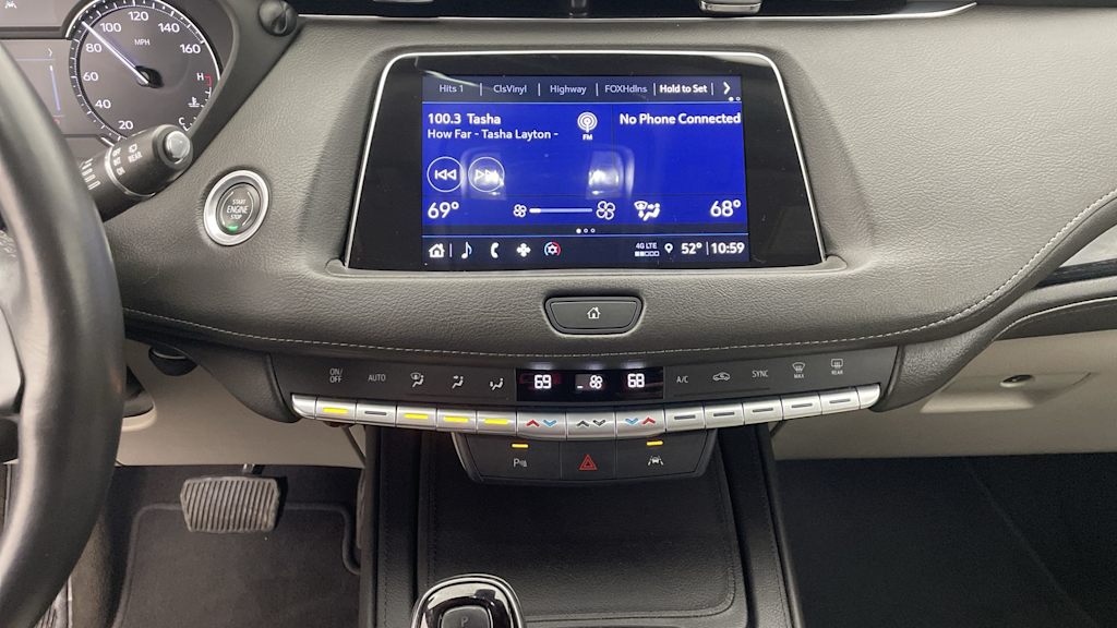 Thumbnail: 2023 Cadillac XT4 - 26