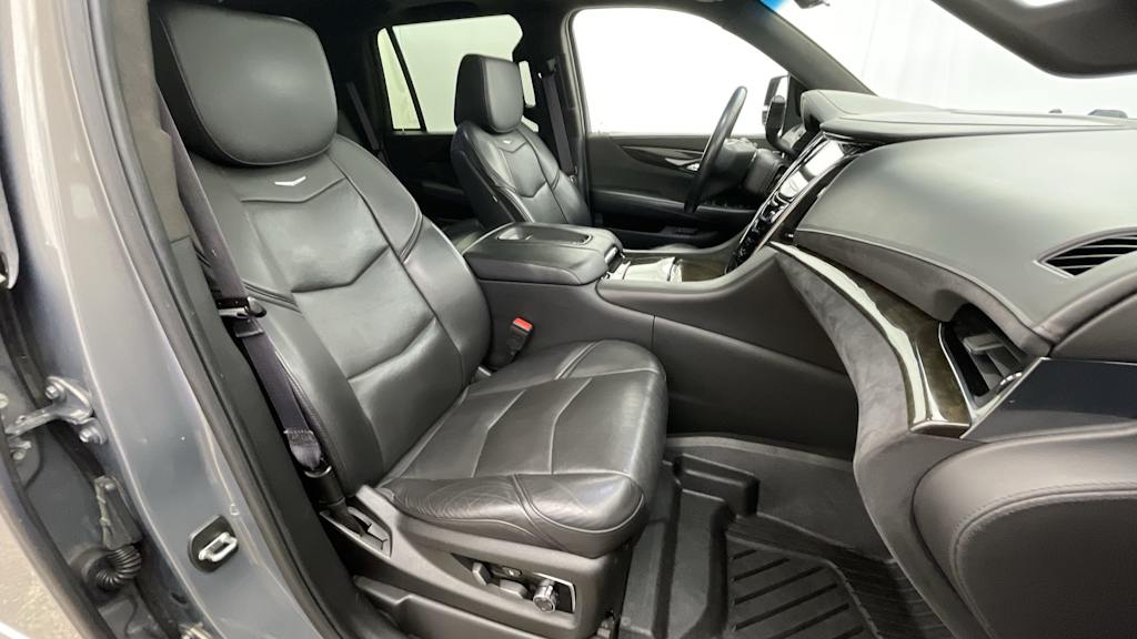 Thumbnail: 2017 Cadillac Escalade - 12
