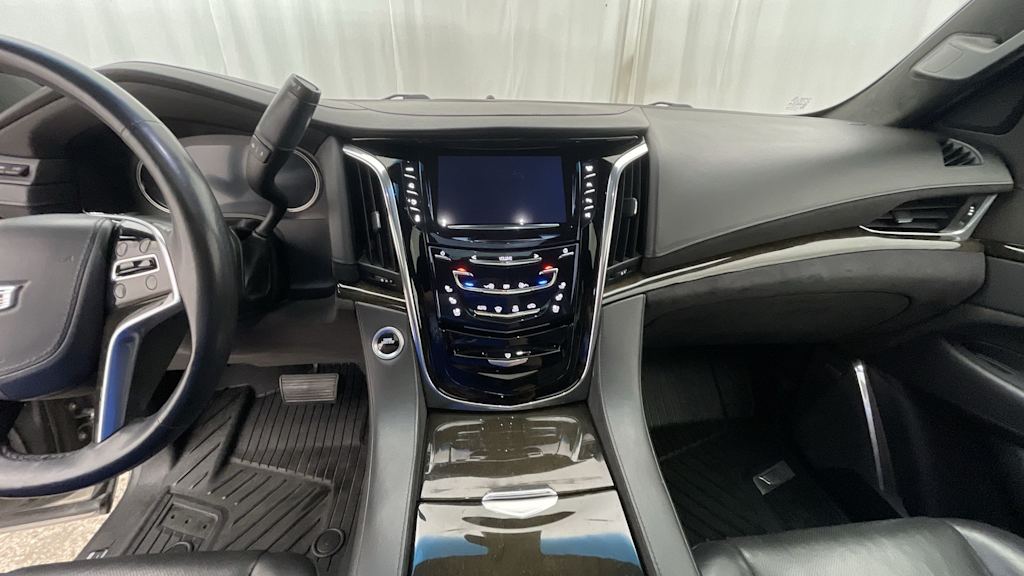 Thumbnail: 2017 Cadillac Escalade - 14