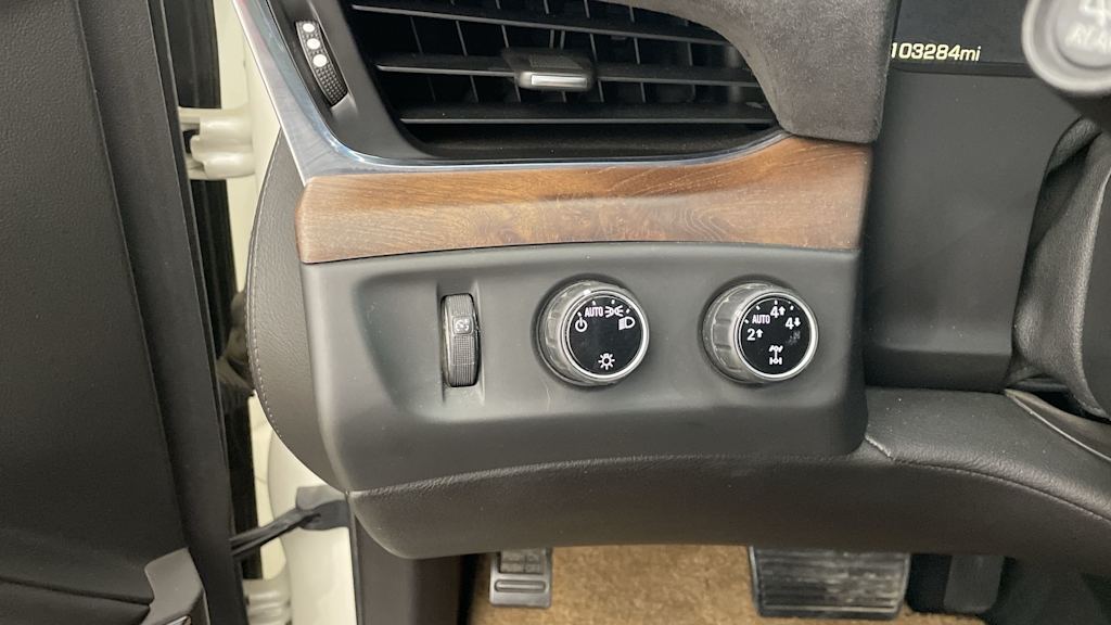 Thumbnail: 2015 Cadillac Escalade - 35
