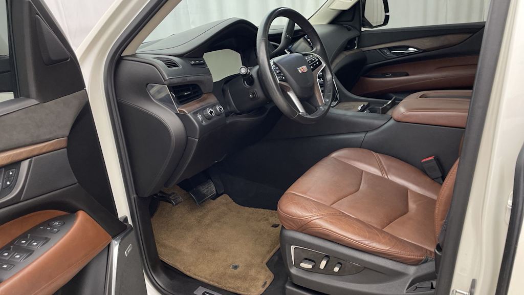 Thumbnail: 2015 Cadillac Escalade - 10
