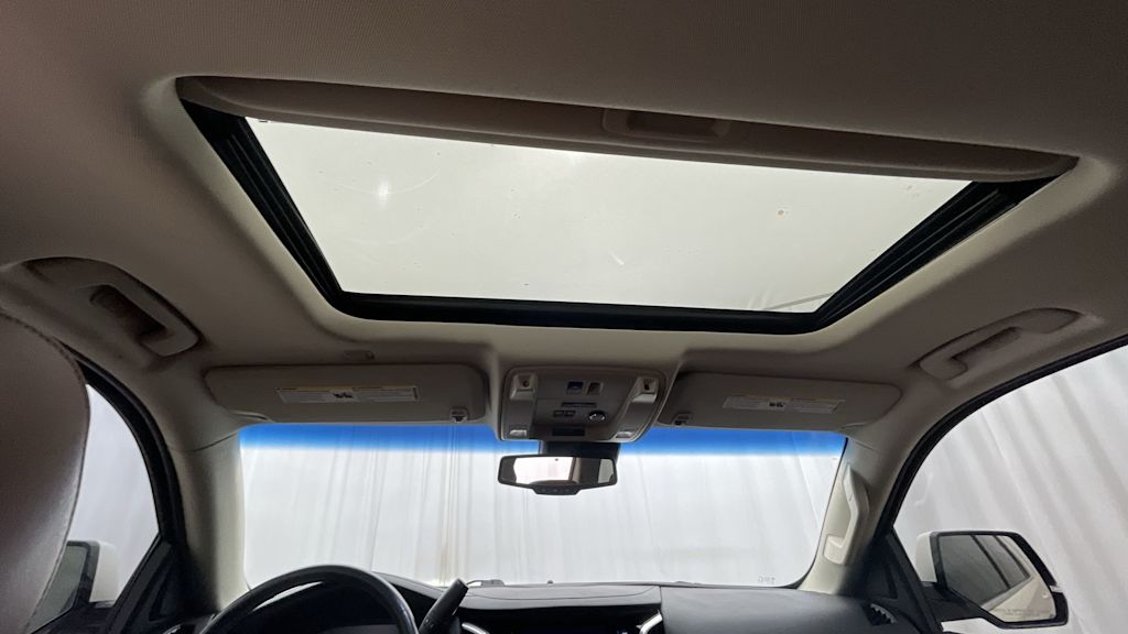 Thumbnail: 2015 Cadillac Escalade - 22