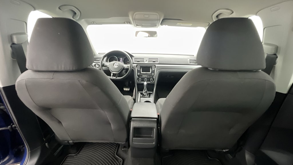 Thumbnail: 2016 Volkswagen Passat - 20