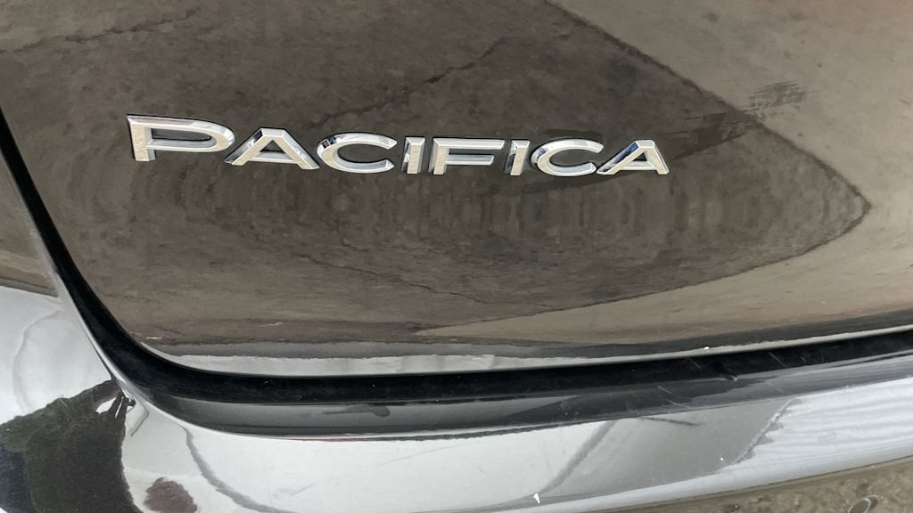 Thumbnail: 2023 Chrysler Pacifica - 40