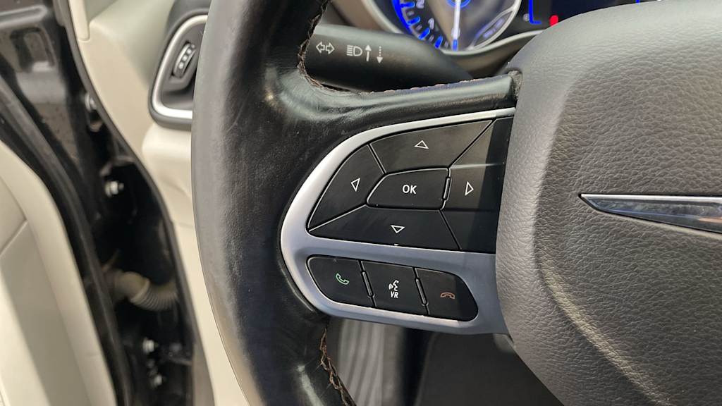 2019 Chrysler Pacifica Touring L 24