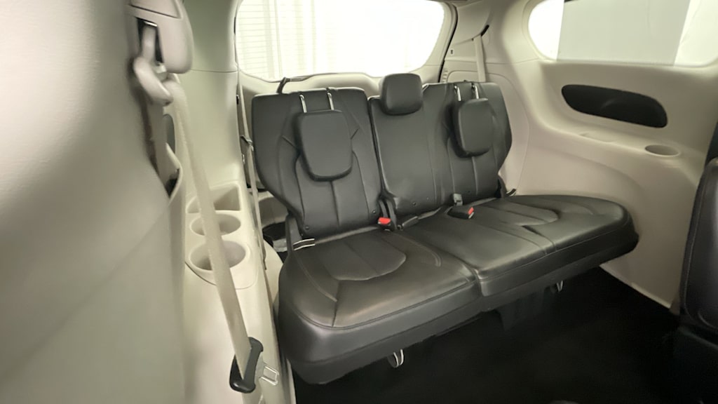 2019 Chrysler Pacifica Touring L 22