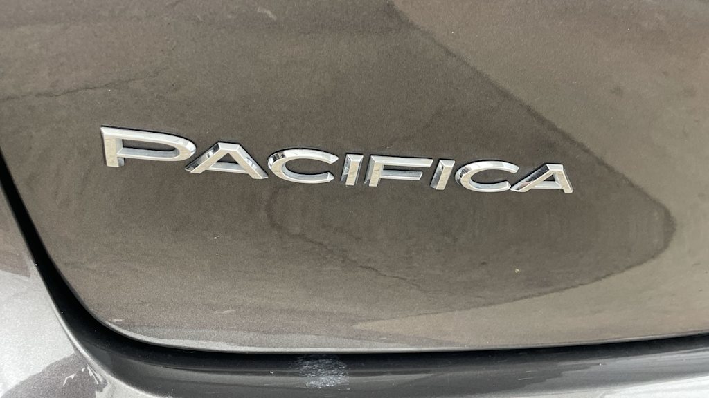 Thumbnail: 2023 Chrysler Pacifica - 40