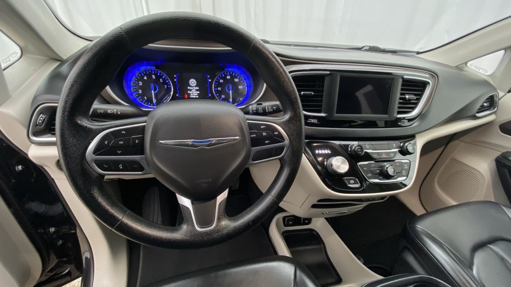 2021 Chrysler Voyager LXi 2