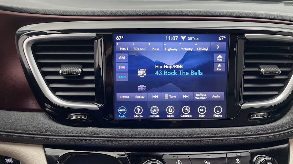 Thumbnail: 2019 Chrysler Pacifica - 30