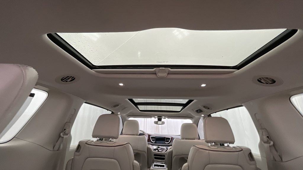 Thumbnail: 2019 Chrysler Pacifica - 24
