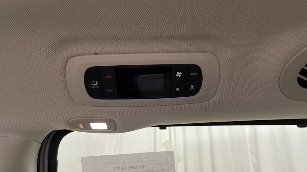 Thumbnail: 2019 Chrysler Pacifica - 35