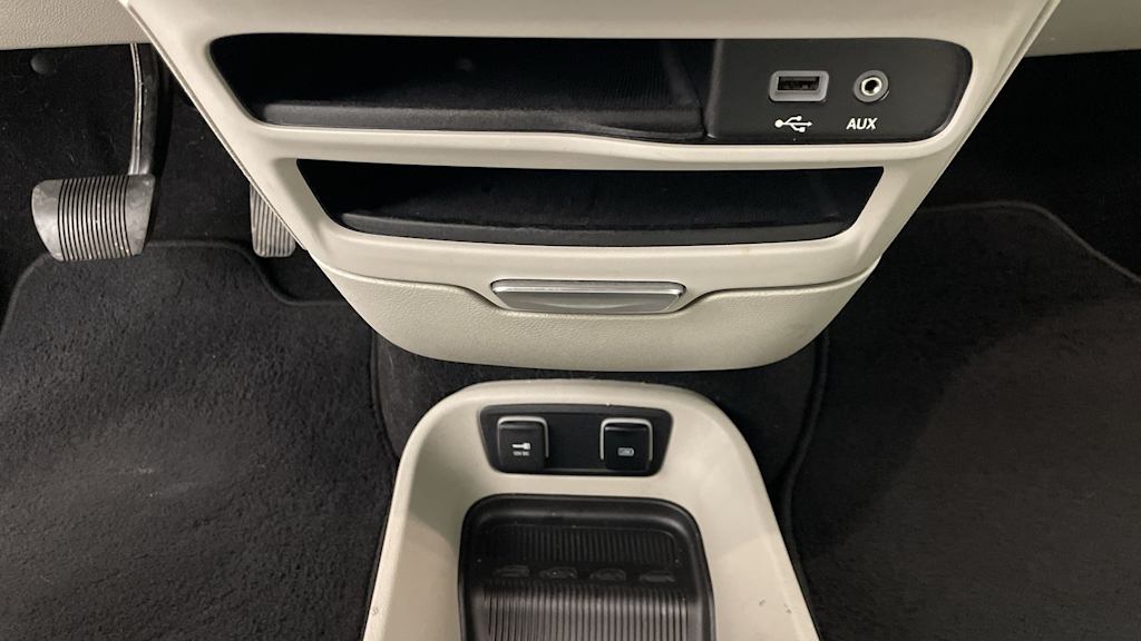Thumbnail: 2019 Chrysler Pacifica - 31