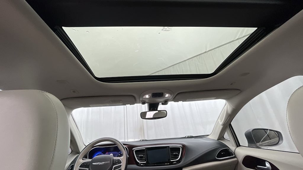 Thumbnail: 2019 Chrysler Pacifica - 21