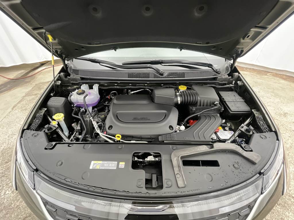 Thumbnail: 2027 Chrysler Pacifica - 9