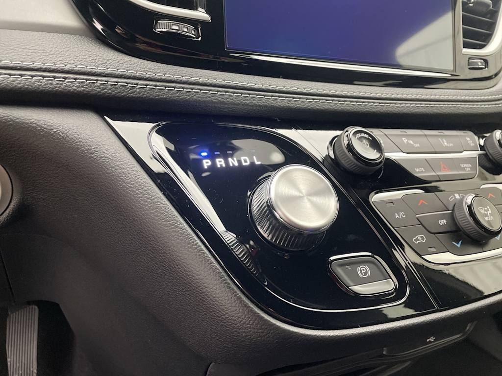 Thumbnail: 2027 Chrysler Pacifica - 15